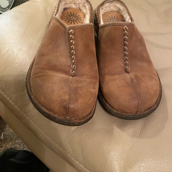 UGG slide on mules size 7, very comfortable shoes - Picture 5 of 7